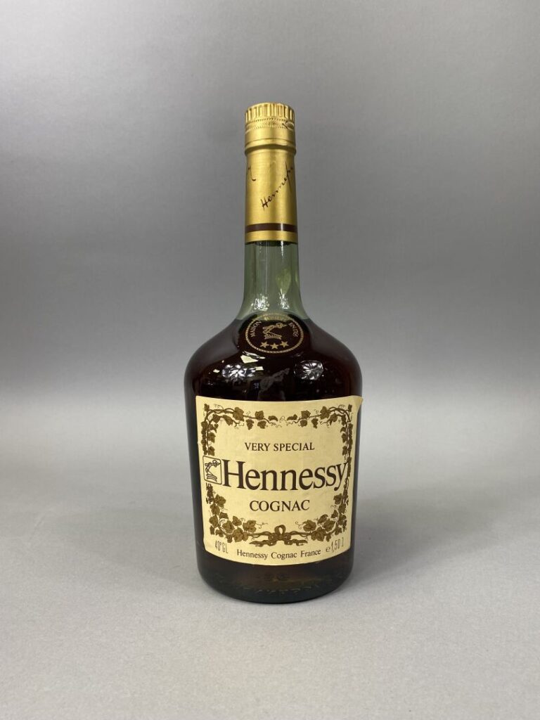Hennessy - Cognac, une bouteille - (en l'état)