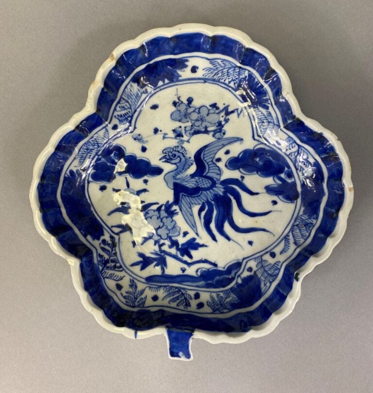 Japon - Ensemble de deux plateaux de forme carrée pour l'un et rectangulaire po…