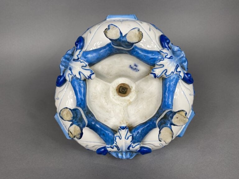 KPM Allemagne - Vide-poche de forme polylobée en porcelaine émaillée bleu et bl…