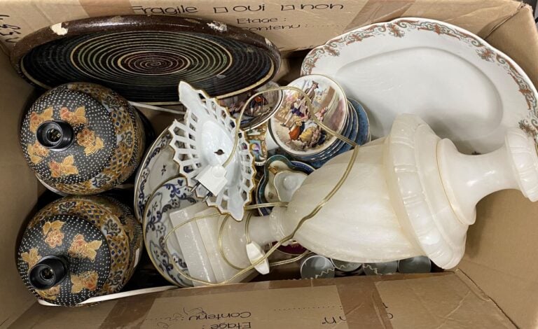 Mannette de bibelots courants, paire de pieds de lampe en céramique moderne, la…