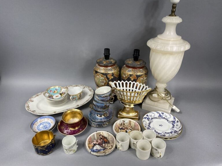 Mannette de bibelots courants, paire de pieds de lampe en céramique moderne, la…