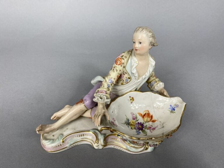 MEISSEN - Paire de salières en porcelaine émaillée polychrome formant pendant f…