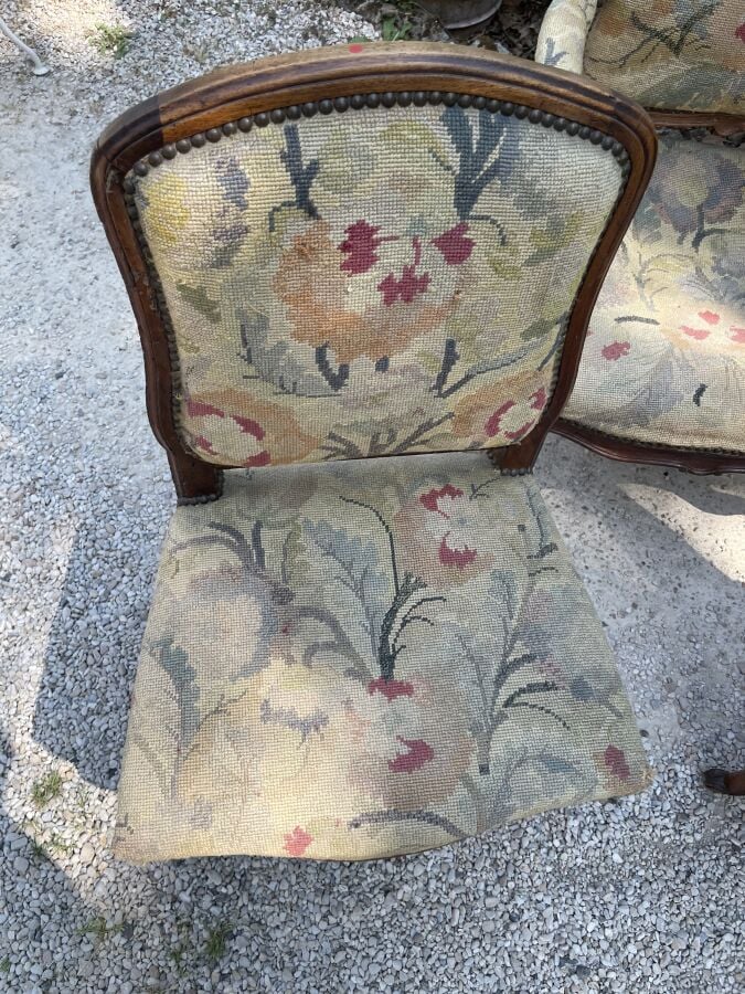 Mobilier de salon tapisserie aux points en bois naturel comprenant une paire de…