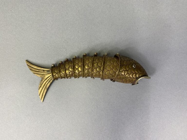 Poisson articulé en métal doré - Long : 14 cm