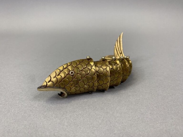 Poisson articulé en métal doré - Long : 14 cm