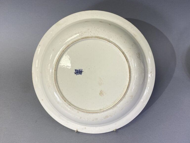 ROUEN, GIEN, SARREGUEMINES, etc - Lot d'assiettes en faïence à décor imprimé di…