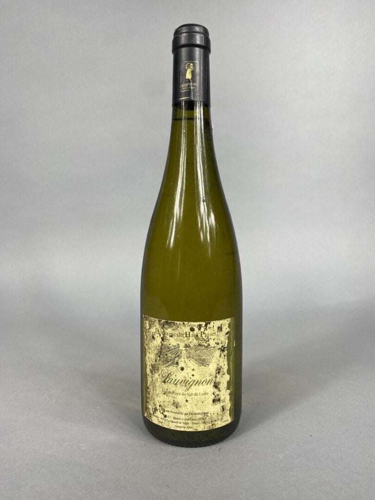 Sauvignon et Bougogne - Ensemble de cinq bouteilles comprenant : - - Bougogne,…