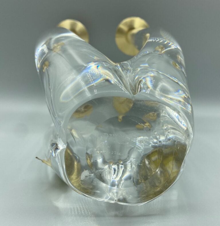 SCHNEIDER - Candélabre en cristal et laiton à quatre bras de lumière - Signé -…