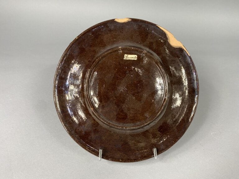 SUISSE, Manufacture de Thoune - Ensemble comprenant un plat et des assiettes à…