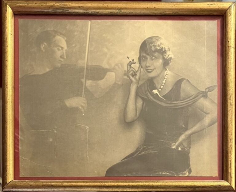 Suite de 17 tirages photographiques en noir et blanc (portraits Gabin, Piaf...)…