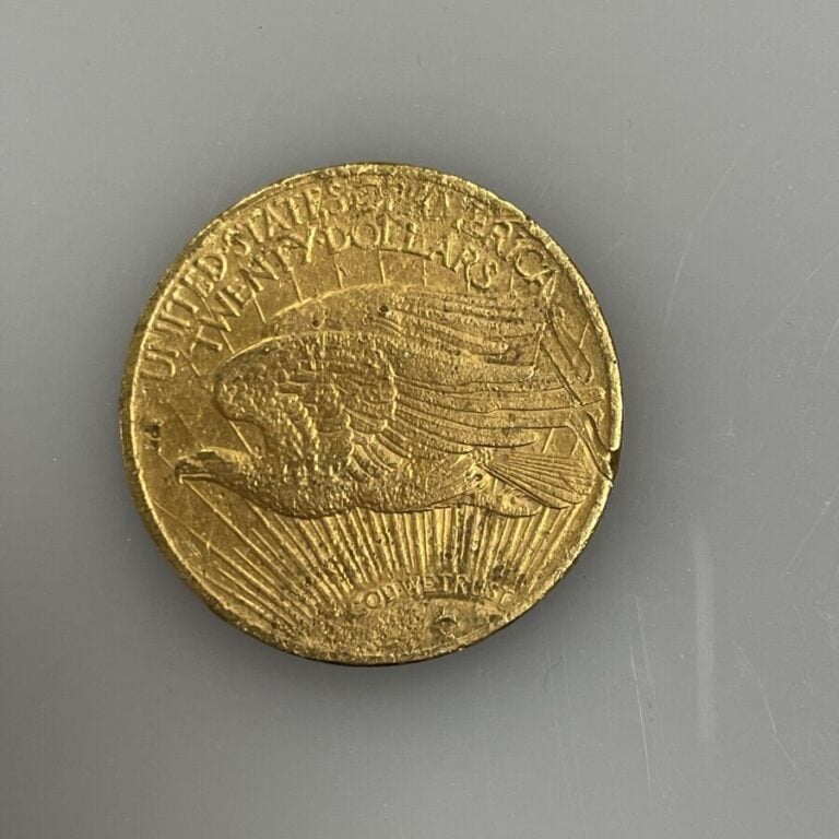 Une pièce de 20 Dollars en or (900‰) Saint-Gaudens " Double Eagle" - 1923 - 33.…