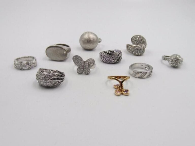 10 bagues en argent ou vermeil 925 ‰,pb : 75 g
