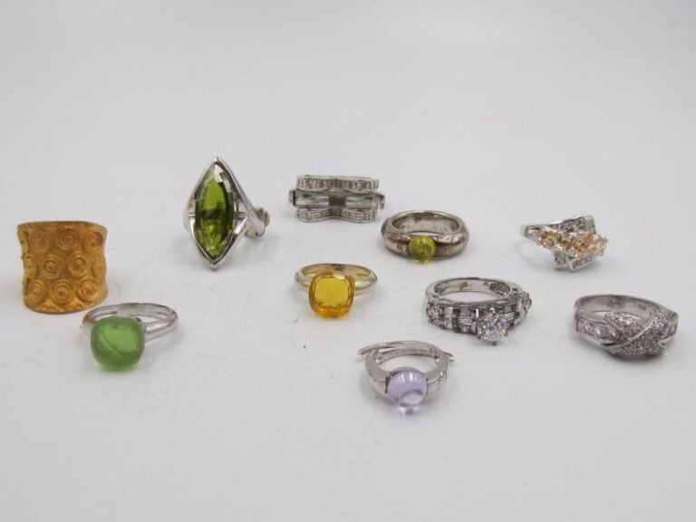 10 bagues en argent, taille 54 et 52, pb : 75 g