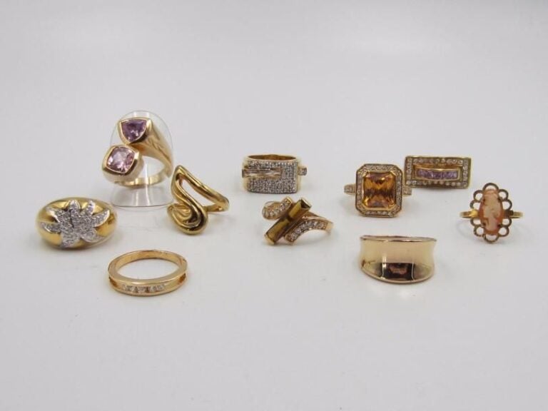 10 bagues en plaqué or, taille 56
