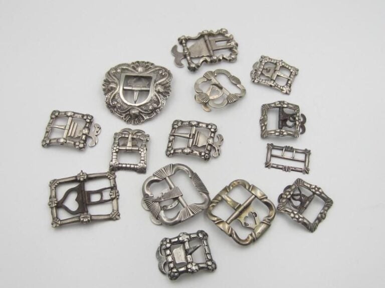 14 Boucles de ceinture en argent