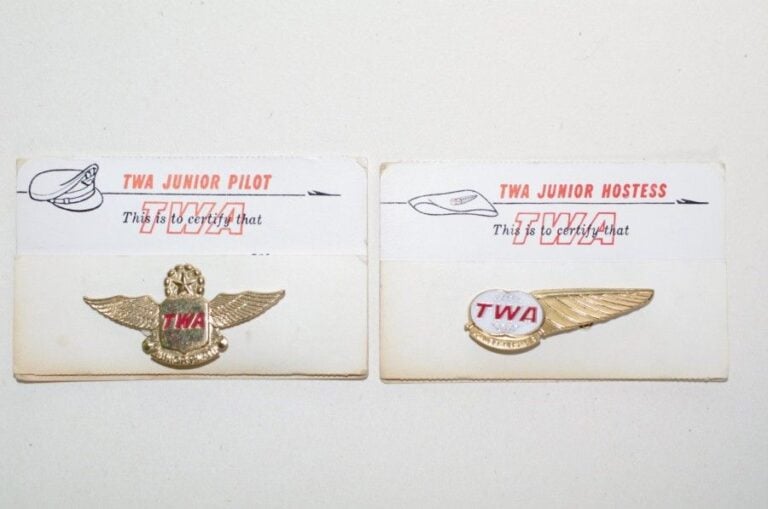 2 BADGES ENFANTS TW