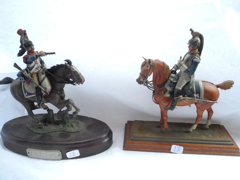 2 cavaliers grande taille en plomb peint: 1er régiment de cuirassier à la charge