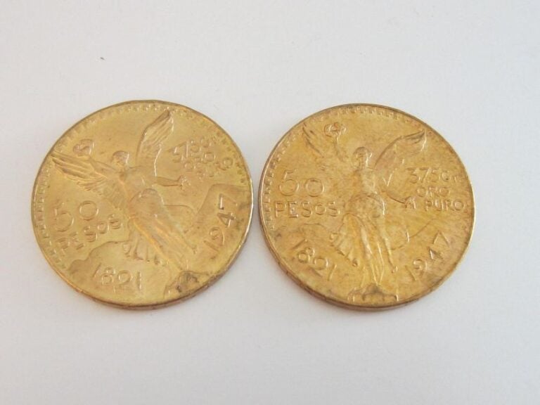 2 pièces de 50 pesos en or