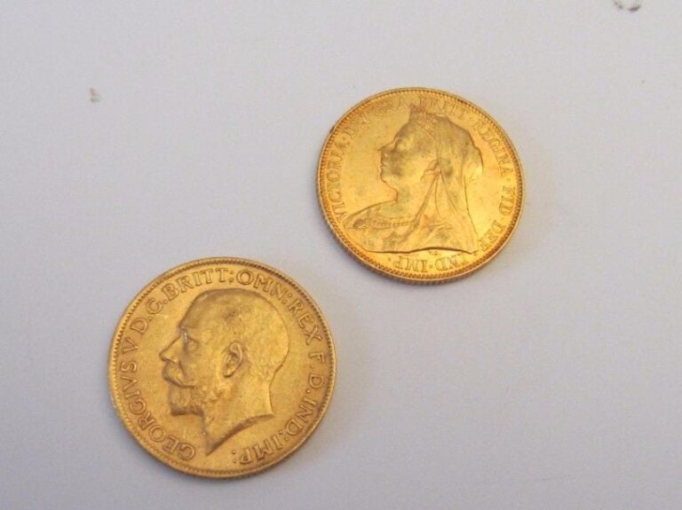 2 souverains (George V 1927 et Victoria 1901)