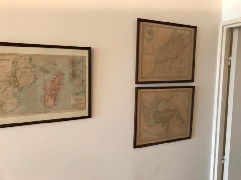3 cartes gravées " Madagascar ", " Maroc ", " Turquie " on joint une gravure Ruches du pont vieux
