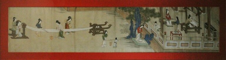 4 peintures sur soie, encadrées à décor de fabrique de porcelaine, fin 19ème, début 20ème 117 x 2