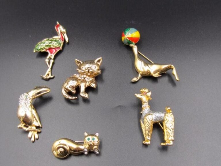 6 broches animaux en plaqué or