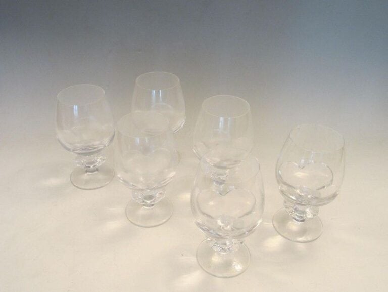 6 Verres à cognac en cristal signés Lalique Franc