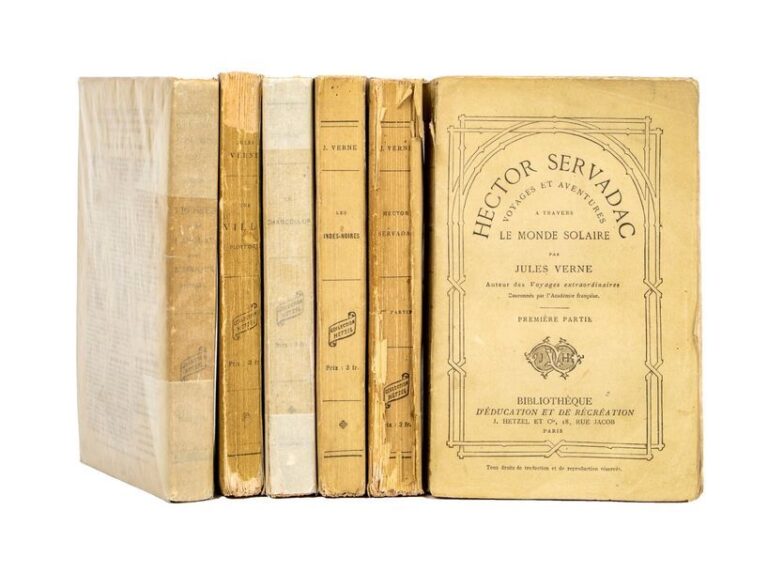 6 volumes Hetzel in-18 brochés des «Voyages extraordinaires» de Jules Vern