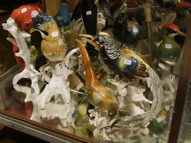 7 oiseaux en porcelaine