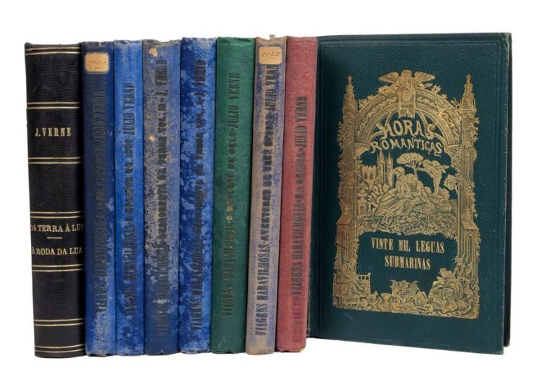 8 volumes en cartonnages illustrés des «Viagens maravilhosas