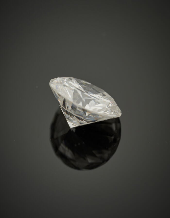 893. BAGUE "solitaire" en platine (950%) serti d'un diamant taille brillant pes…