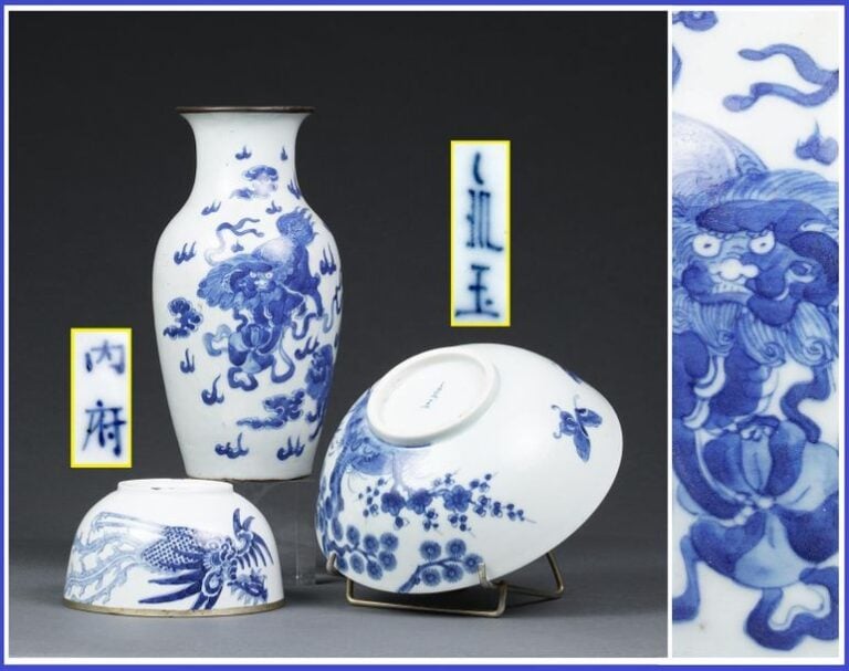 ACCUMULATION DE TROIS (3) PORCELAINES DITES BLEU DE HUÊ