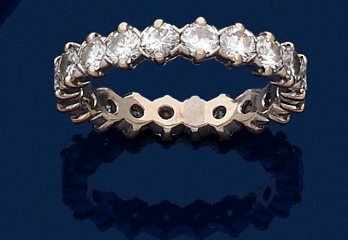 ALLIANCE en or gris (750 millièmes) carats, serti de diamants taille brillan