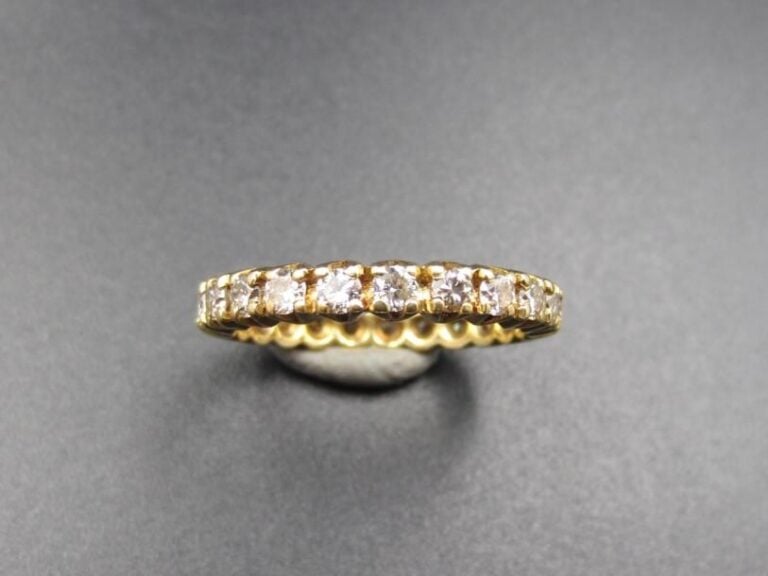 ALLIANCE en or jaune (750 millièmes) serti de diamants taille brillan