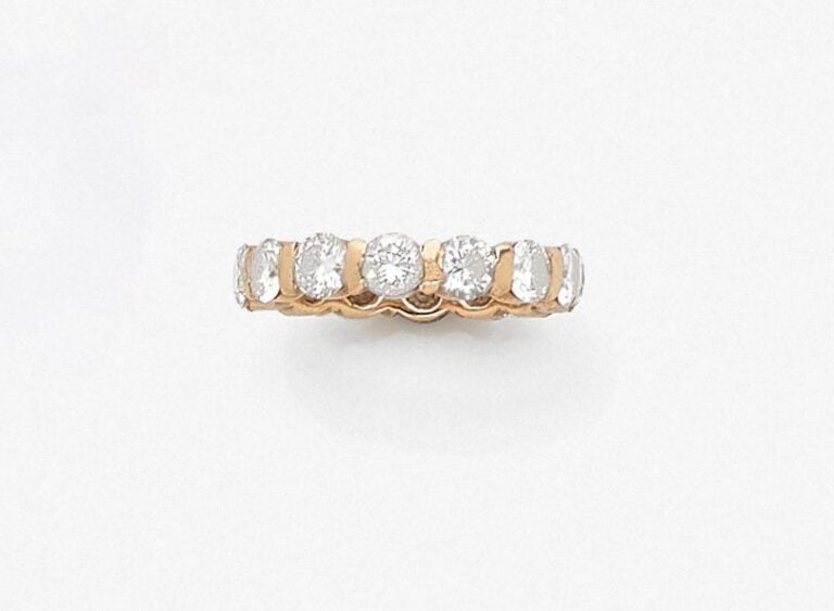 •ALLIANCE en or jaune (750‰) serti de diamants taille brillant (petites égrisures