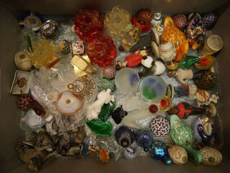 Animaux en matériaux divers , objets de décoration