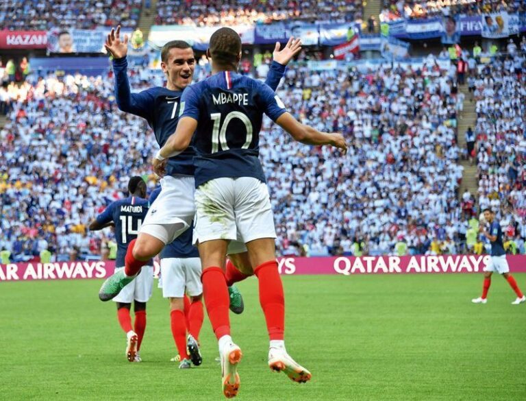 Antoine Griezmann, Kylian Mbappé, France-Argentine - Coupe du monde 2018 © Pierre Lahalle/L'Équipe 30 juin 201