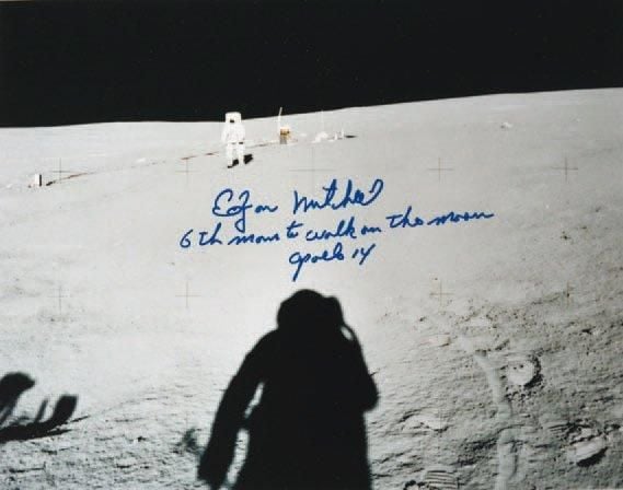 Apollo 14 Photo en couleurs prise lors d'une sortie lunaire, avec la dédicace de l'astronaute Edgar