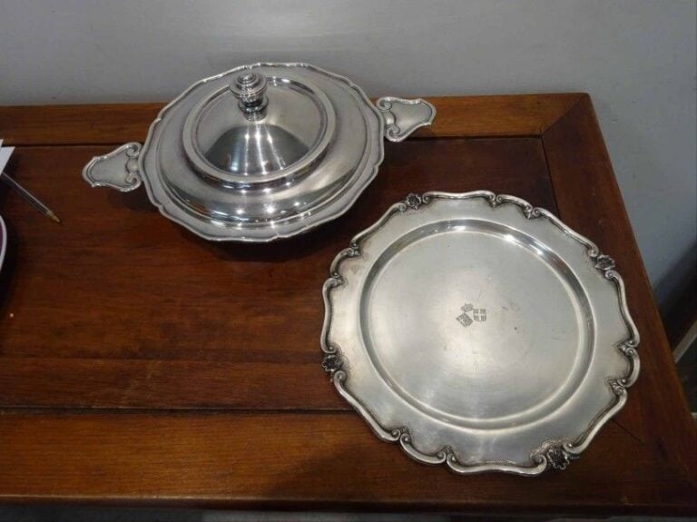 ARGENT - Lot comprenant: > 1 légumier poids 1083
