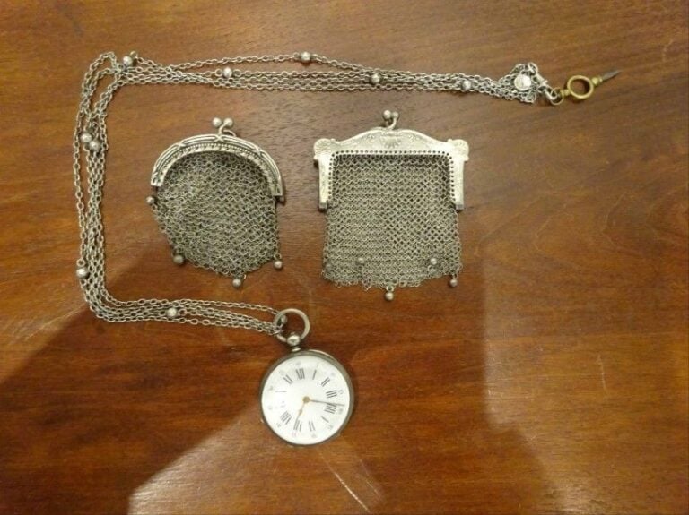 ARGENT Lot d'objets en argent (Minerve