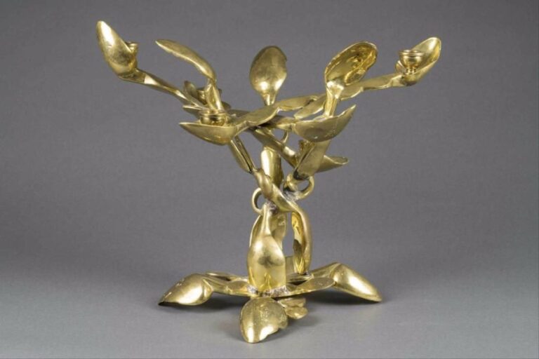 ARMAN (1928-2005) Bougeoir aux cuillères Epreuve en bronze dor