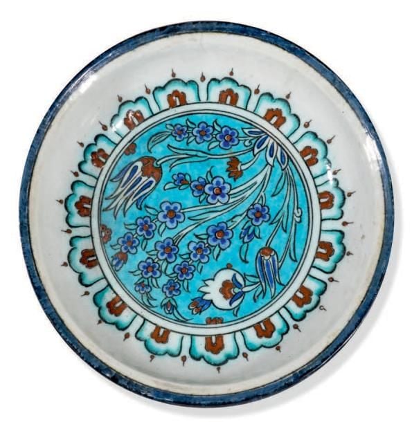 Assiette dans le goût d'Iznik