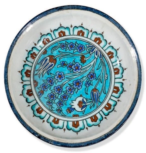 Assiette dans le goût d'Iznik