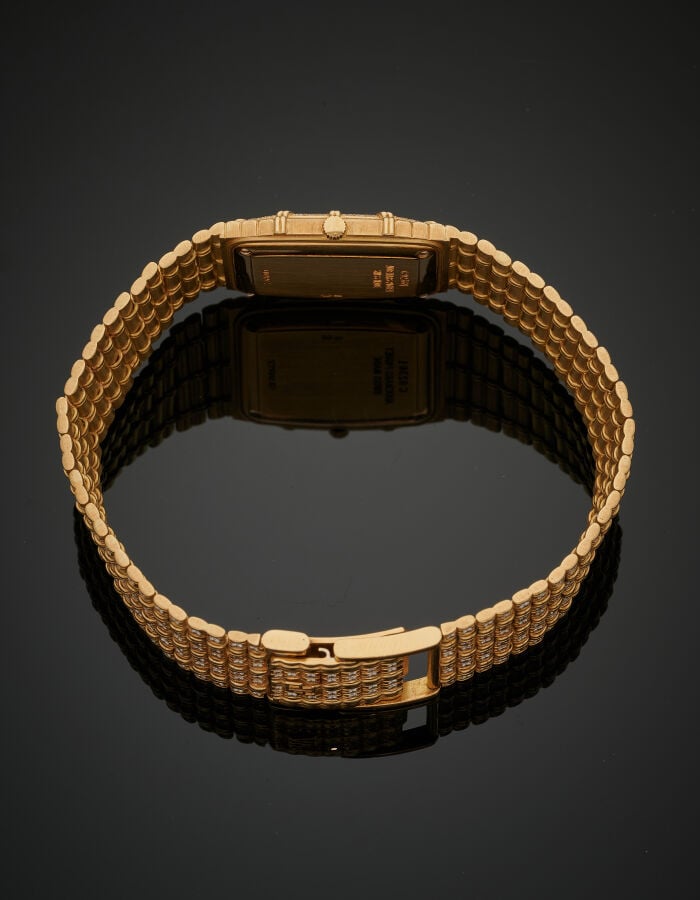 AUDEMARS PIGUET - BRACELET MONTRE octogonale en or jaune (750‰). Cadran, lunett…