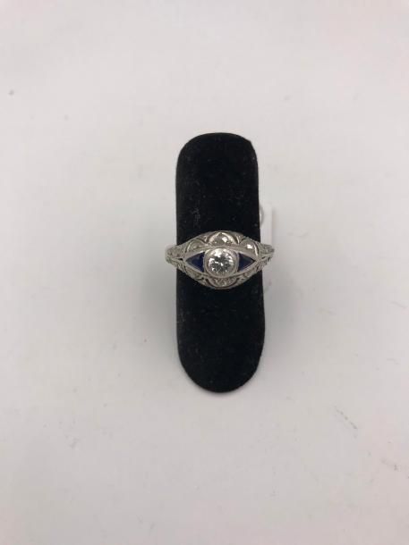 BAGUE bombée en platine (mi