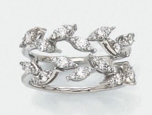 BAGUE «deux lignes de feuillages» en or gris (750 millièmes) ajouré, serti de diamants taille brillan
