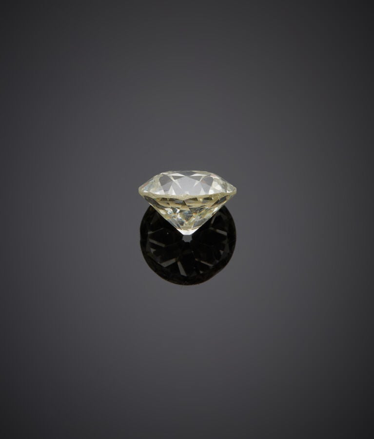 BAGUE en platine (950‰) serti d'un diamant taille ancienne pesant 4,07 carats.…