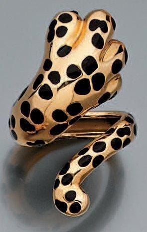 BAGUE ouverte «griffe de panthère» modèle «Mitza» en or jaune et laque noir