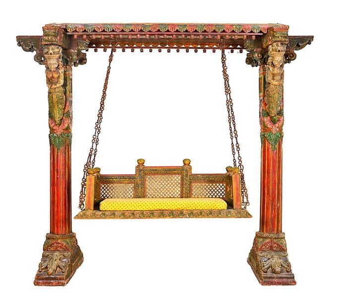 BALANCOIRE DE JARDIN EN BOIS SCULPTE POLYCHROME, JHOOLAS