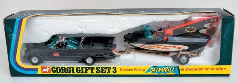 Batman Corgi - Gift Set 3 - Batmobile / Batboat Neuf en Boîte England, 1973 En métal - 1/36e - Un rabat de la boîte découpé